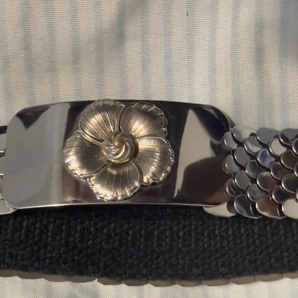 60's Vintage Stretchy Metal Belt with Flower on Buckle size S/M #festival